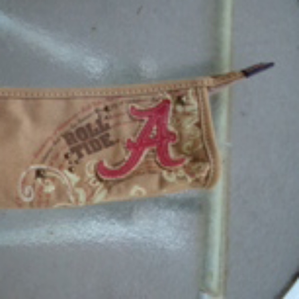 Fossil wallet pouch